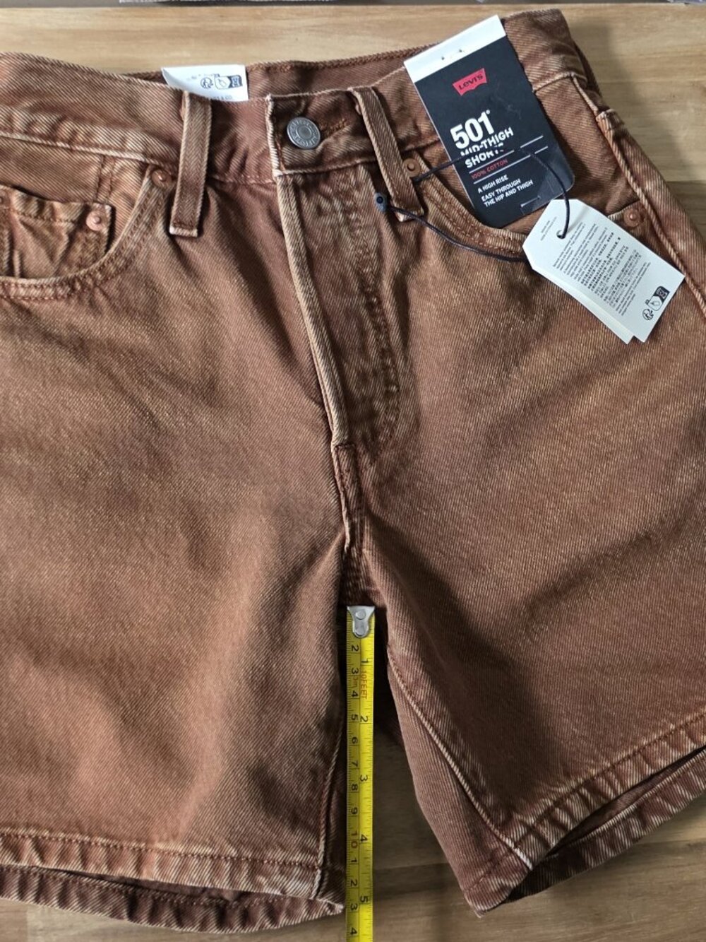 Levi's 501 Women's Brown Mid-Thighs Shorts - Size 23 - Picture 4 of 5